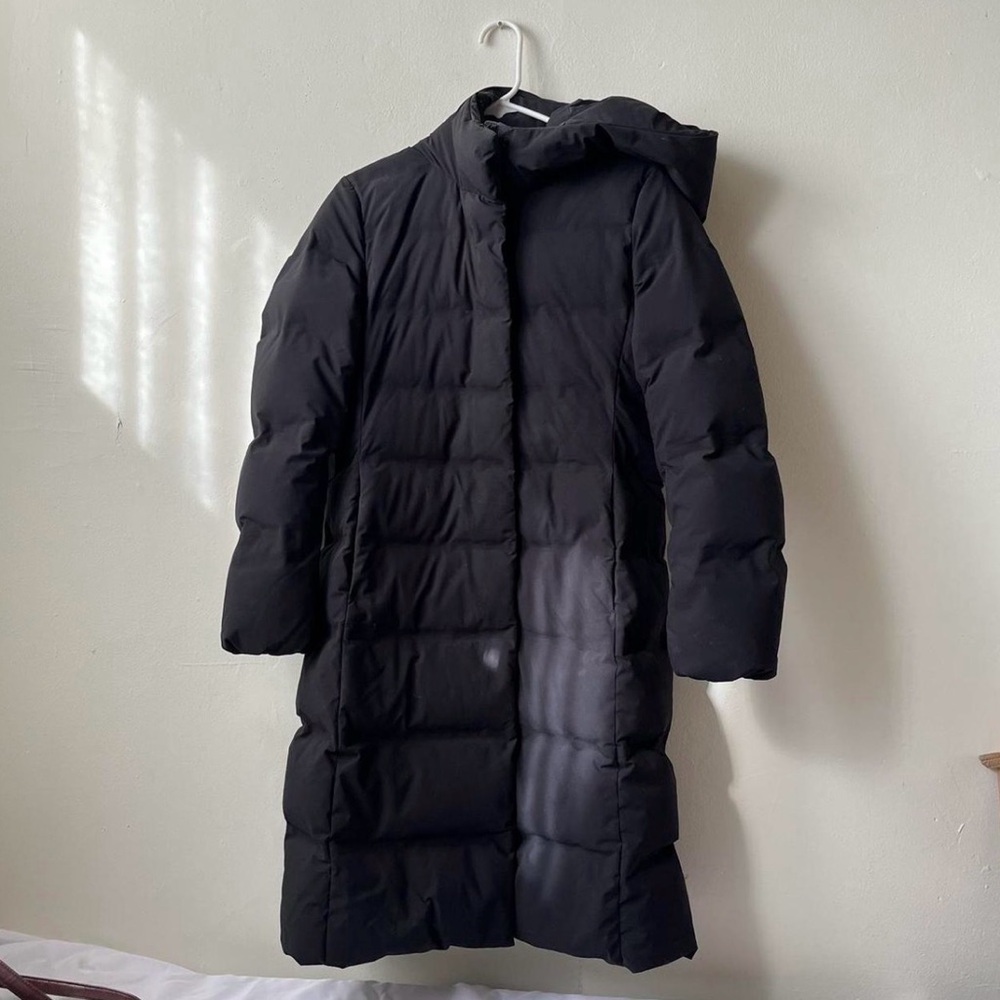 Uniqlo Women's Long Black Puffer Jacket